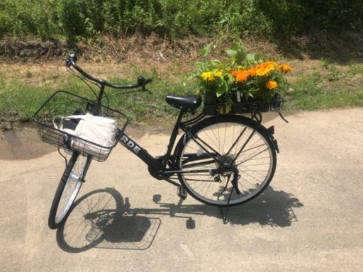 自転車と空気入れ