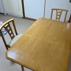 テーブル、椅子、食器、鍋、布団類など差し上げます