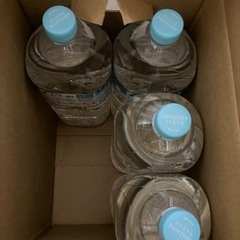 天然水　ペットボトル　4本　飲み物　飲料　水