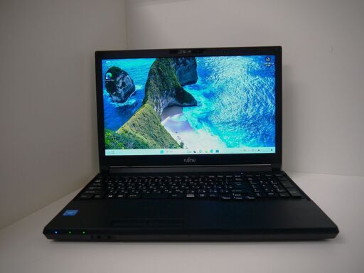 【お渡し済み】富士通 2020年製 Windows11 15.6型ノートPC SSD + WEBカメラ【メンテナンス済み】（600362）
