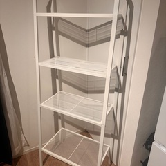 IKEAのアルミ製の棚