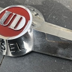 UDトラックス　NISSAN DIESEL バスマーク