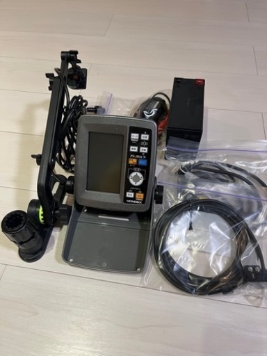 ホンデックスPS-501CN GPS付き　振動子2、振動子マウント　その他セット