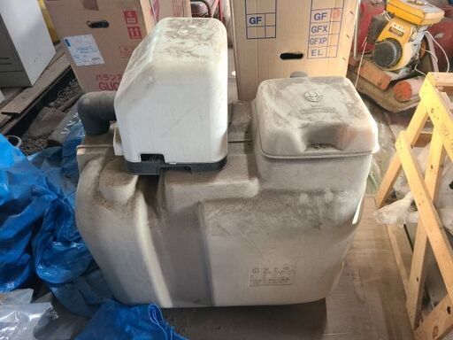 受水槽付きポンプ　中古品