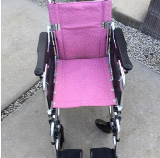 大人用コンパクト車イス
