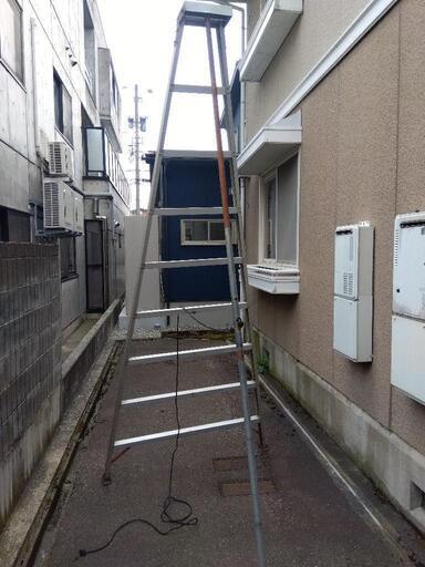 アルミ三脚脚立