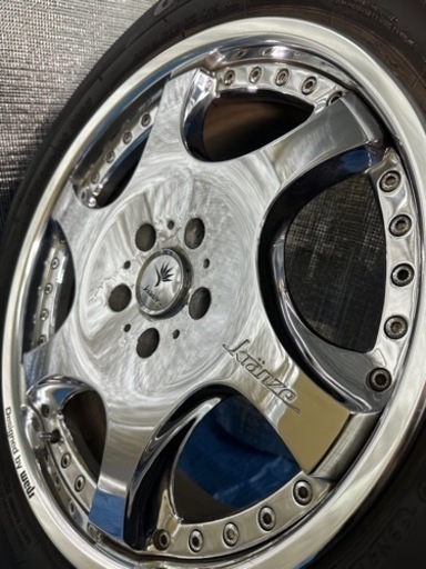 Karanze バズレイヤ18インチ7.5J (リキャリー) あいの里公園のタイヤ  