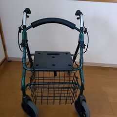 介護用歩行器セーフティアームロレータ