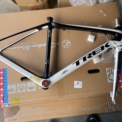 TREK DOMANE 4.5  2014 duotrap付き