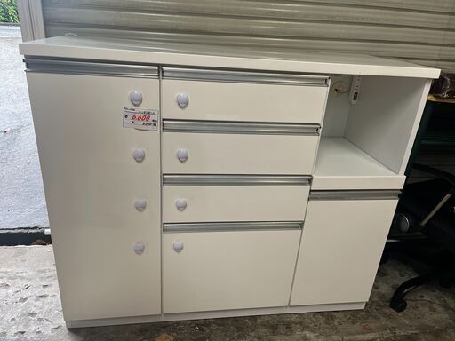 リサイクルショップどりーむ天保山店　No12525　キッチンボード　食器棚　レンジボード　美品　大きめサイズ　人気の白色　早い者勝ち　配達可能