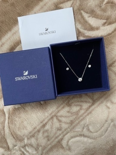 スワロフスキー ネックレス\u0026ピアス セット（未使用品）