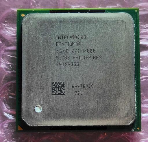 パソコンCPU PENTIUM4 3.20GHZ/1M/800SL788 PHILIPPINES　インテル フィリピン製