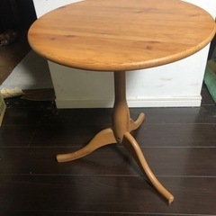 【受渡者決定済】IKEA コーヒーテーブル　丸　木製　難あり