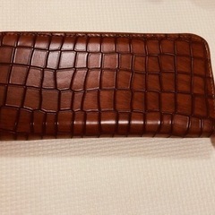 茶色の長財布