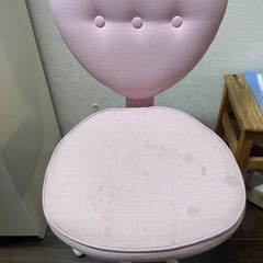 ハート型　チェア　ピンク　学習用椅子