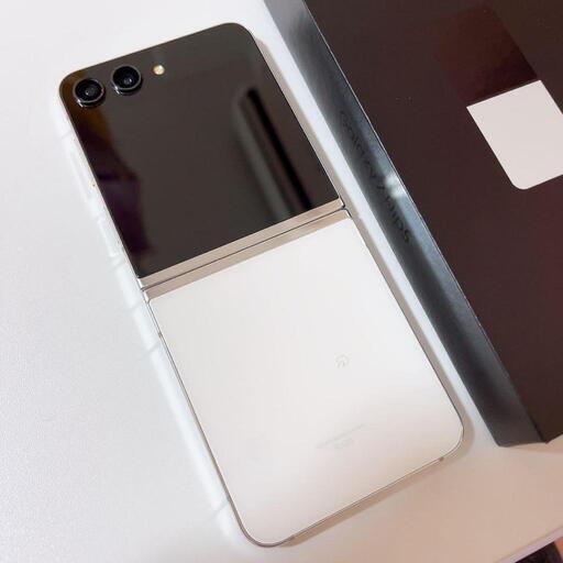 さ*ぼ様 Galaxy Z Flip5 クリーム 256 GB au Galaxy z flip5 クリーム 256GB au【匿名配送】 N*e様 [オークション