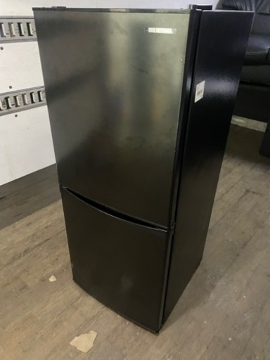 福岡市内配送設置無料　2023年式　アイリスオーヤマ IRIS OHYAMA IRSD-14A-B [冷蔵庫 142L ブラック]