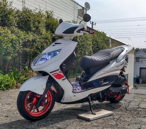 ヤマハ シグナスX RKRSE4640 走行約14800km カスタム多数 社外アルミホイール･マフラーその他付き ヤマハ シグナスX RKRSE4640 走行約14800km カスタム多数 社外アルミ