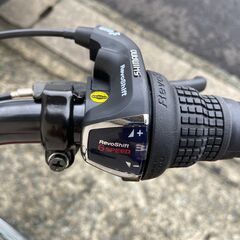 新品★未使　ママチャリ　オートライト　 26インチ　シマノ製6段変速 ロゼ