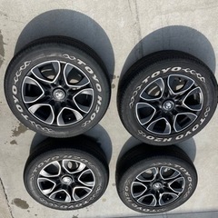 大特価NV350 キャラバン用　タイヤ付きセット