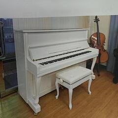 新品白いピアノとても素敵です。高さ118#