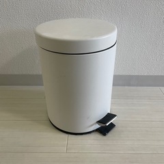 IKEA ゴミ箱　蓋付き　ペダル式