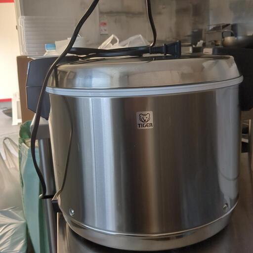 【最終値下げ】タイガー電子保温ジャー３升  使用期間2週間