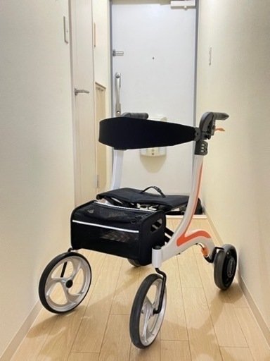 【再値下げ　最終価格】カワムラサイクルKW41  歩行車　中古美品