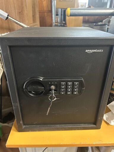 【引き取り限定】Amazon ベーシック　金庫　電子式錠　　34L