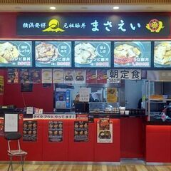 フードコート内店舗　豚丼　豚巻きおにぎり他調理補助