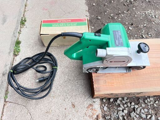 ベルトサンダ  HITACHI 日立工機 SB11 110mm 研磨 研削 電動工具 研磨機 バリ取りなどに   /  AJ-0600-P1