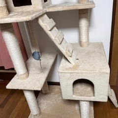 家具キャットタワー