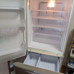 よーく冷えます!冷蔵庫　4/12㈮取り引き希望