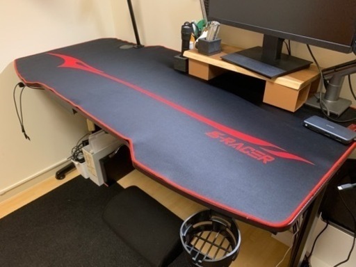 取引中　美品　ゲーミングデスク