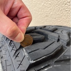 美品トーヨータイヤ　オープンカントリー　ホワイトレター　265/70R17
