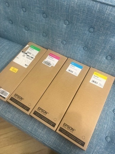 ★EPSON純正　大型プリンター用インク700ml 4本セット　パソコン PCパーツ
