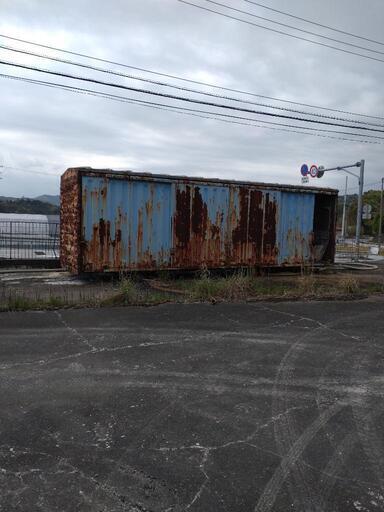 鉄道貨車　コンテナ　倉庫に