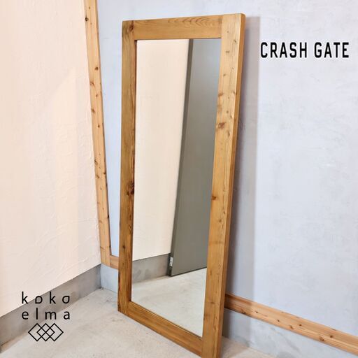 CRASH GATE(クラッシュゲート)/knot antiquesのオクト ミラーです。古材の風合いが活かされたヴィンテージテイストの全身鏡は空間を広く見せるアイテムとしても活躍する姿見です♪