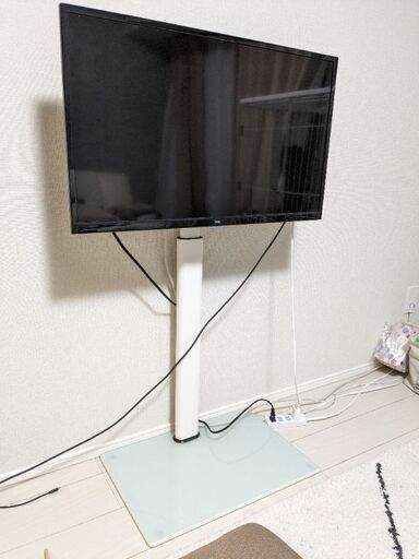 ネットテレビ32型+テレビスタンド　セットでお譲りします☆
