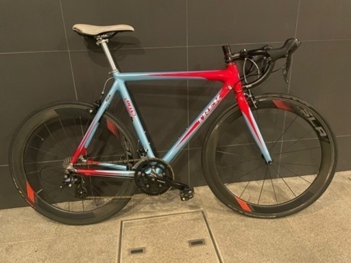 トレック  フルカーボンロードバイク シマノ製ギア  クロスバイク 自転車