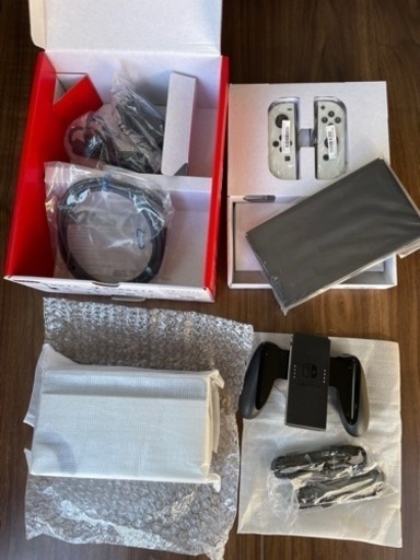 NIntendo Switch 一式＋おまけ【値下げ】本日3/31中に決まらなければ