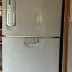 【受け渡し日要相談】訳あり　5ドア　冷蔵庫　東芝　2000年製造品