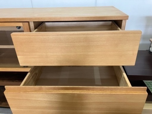 人気の無印良品(MUJI)のオーク無垢材を使用したAVラック！！シンプルな
