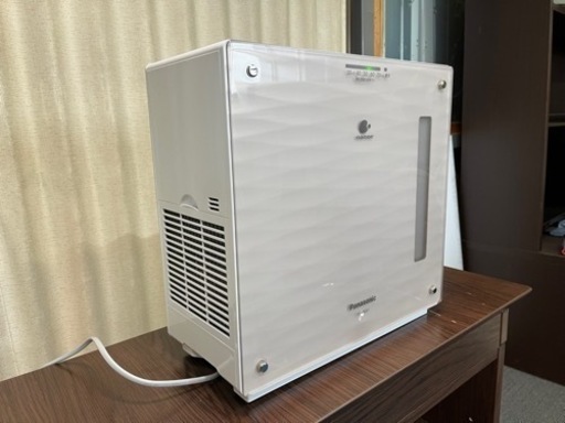 極美品✨気化式加湿機⭐️ナノイー　Panasonic