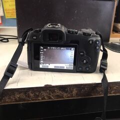 キャノン　Canon　EOS RP　一眼レフ　カメラ　24-10...