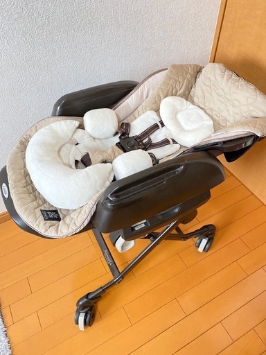 ハイローチェア　コンビ　ネムリラ　電動　AUTO