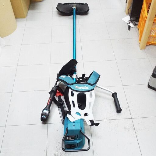 【未使用品】makita マキタ 充電式草刈機 MUR012G 80Vmax 左右非対称Uハンドル 本体のみ