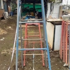 パイプ脚立　180cm と115cm