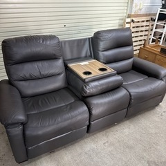 【売却済】NITORI 3人掛け電動リクライニングソファー ビリーバ 革