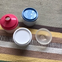 水入れ容器2ℓ&調味料容器三段重タイプ&幼児用ジュース飲みサポート容器